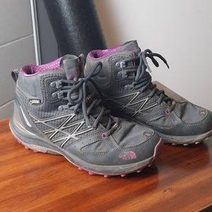 North face womens goretex vibram sole great shoes